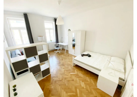 Mieszkanie do wynajęcia - Neustiftgasse Vienna, Austria, 76 m², 806 USD (3094 PLN), NET-90215995