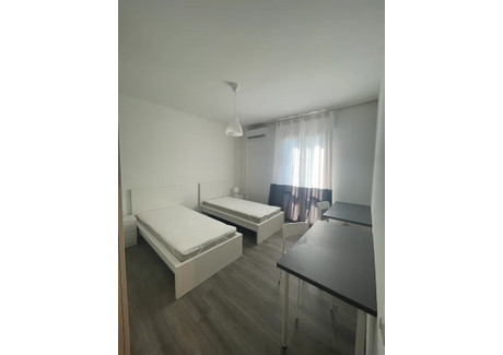 Mieszkanie do wynajęcia - Via Pierpaolo dalle Masegne Padova, Włochy, 115 m², 248 USD (1031 PLN), NET-90216634