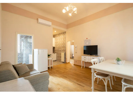 Mieszkanie do wynajęcia - Via del Leone Florence, Włochy, 60 m², 1856 USD (7703 PLN), NET-90217766