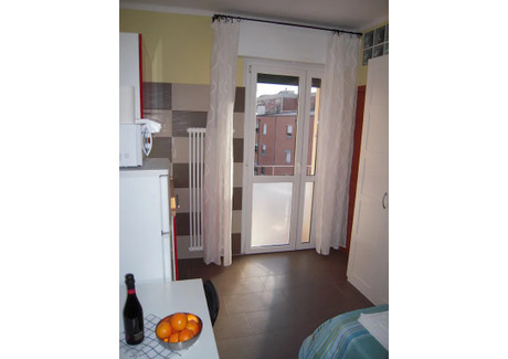 Mieszkanie do wynajęcia - Piazza Aldo Capitini Bologna, Włochy, 40 m², 1084 USD (4270 PLN), NET-90217924