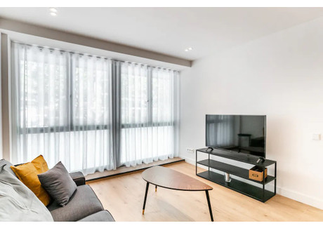 Mieszkanie do wynajęcia - Carrer del Comte d'Urgell Barcelona, Hiszpania, 78 m², 2032 USD (8492 PLN), NET-90218287