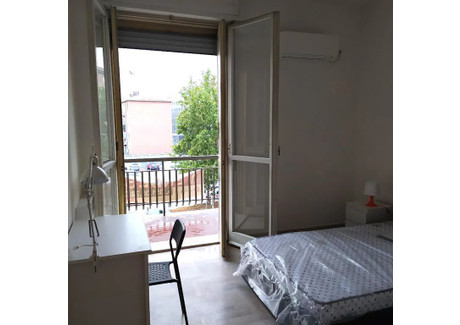 Mieszkanie do wynajęcia - Via del Lavoro Bologna, Włochy, 120 m², 546 USD (2202 PLN), NET-90218805