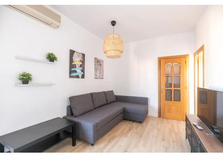 Mieszkanie do wynajęcia - Plaça de Comas Barcelona, Hiszpania, 70 m², 1781 USD (6820 PLN), NET-90219040