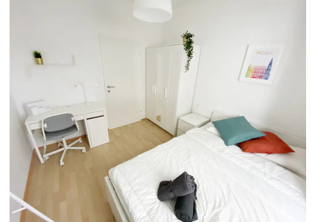 Mieszkanie do wynajęcia - Gumpendorfer Straße Vienna, Austria, 176 m², 632 USD (2489 PLN), NET-90210025