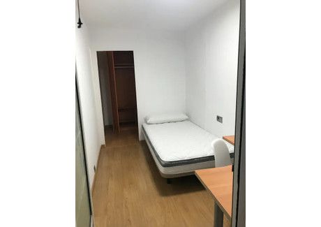 Mieszkanie do wynajęcia - Calle de San Rafael Valencia, Hiszpania, 107 m², 324 USD (1303 PLN), NET-90210062