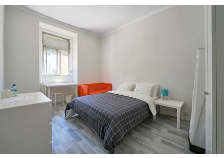 Mieszkanie do wynajęcia - Rua Barão de Sabrosa Lisbon, Portugalia, 110 m², 573 USD (2395 PLN), NET-90210202