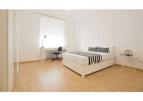 Mieszkanie do wynajęcia - Calle de la Princesa Madrid, Hiszpania, 234 m², 811 USD (3366 PLN), NET-90210524