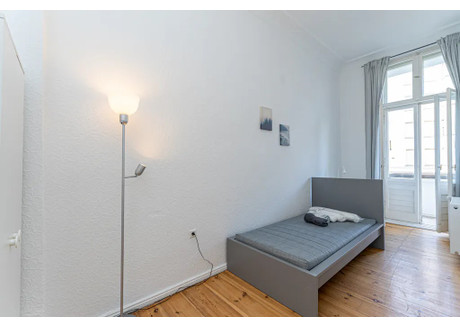 Mieszkanie do wynajęcia - Boxhagener Straße Berlin, Niemcy, 68 m², 640 USD (2478 PLN), NET-90210695