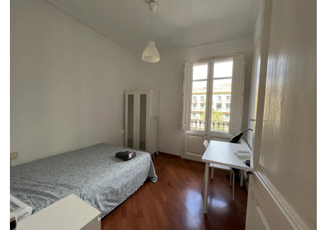 Mieszkanie do wynajęcia - Carrer de Muntaner Barcelona, Hiszpania, 140 m², 643 USD (2476 PLN), NET-90211410