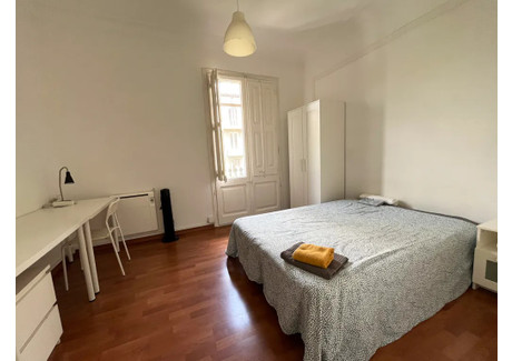 Mieszkanie do wynajęcia - Carrer de Muntaner Barcelona, Hiszpania, 140 m², 670 USD (2574 PLN), NET-90211412