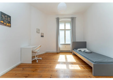 Mieszkanie do wynajęcia - Gabriel-Max-Straße Berlin, Niemcy, 68 m², 825 USD (3317 PLN), NET-90211600