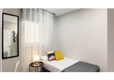 Mieszkanie do wynajęcia - Calle de José Abascal Madrid, Hiszpania, 81 m², 689 USD (2695 PLN), NET-90211862