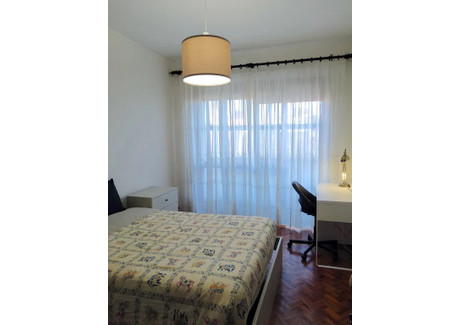 Mieszkanie do wynajęcia - Rua de Paulo da Gama Porto, Portugalia, 98 m², 464 USD (1926 PLN), NET-90211965