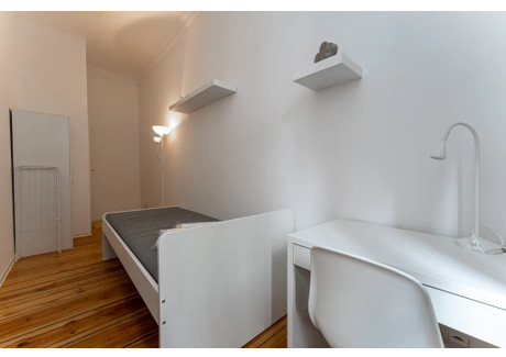 Mieszkanie do wynajęcia - Boxhagener Straße Berlin, Niemcy, 70 m², 702 USD (2830 PLN), NET-90212185