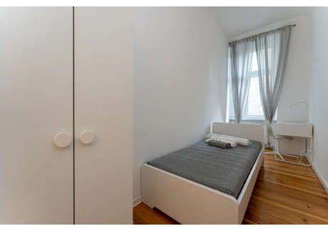 Mieszkanie do wynajęcia - Boxhagener Straße Berlin, Niemcy, 70 m², 663 USD (2614 PLN), NET-90212186