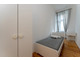 Mieszkanie do wynajęcia - Boxhagener Straße Berlin, Niemcy, 70 m², 663 USD (2707 PLN), NET-90212186