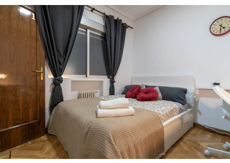 Mieszkanie do wynajęcia - Calle de Ríos Rosas Madrid, Hiszpania, 160 m², 617 USD (2486 PLN), NET-90212504