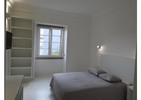 Mieszkanie do wynajęcia - Avenida Cinco de Outubro Lisbon, Portugalia, 210 m², 740 USD (3025 PLN), NET-90212580