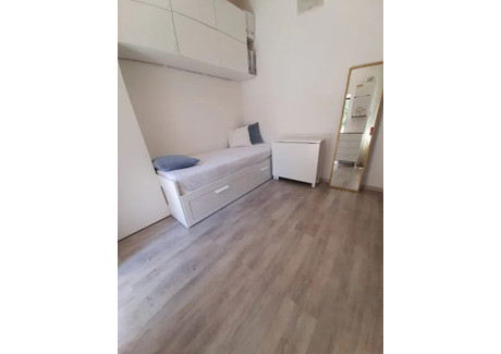 Mieszkanie do wynajęcia - Via Nazario Sauro Sesto San Giovanni, Włochy, 20 m², 733 USD (2996 PLN), NET-90212839