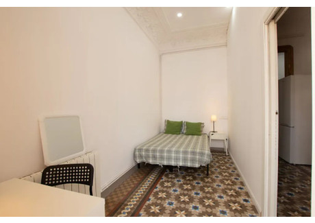 Mieszkanie do wynajęcia - Carrer de Balmes Barcelona, Hiszpania, 250 m², 644 USD (2537 PLN), NET-90212842