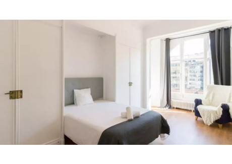 Mieszkanie do wynajęcia - Carrer de Muntaner Barcelona, Hiszpania, 130 m², 919 USD (3604 PLN), NET-90212999