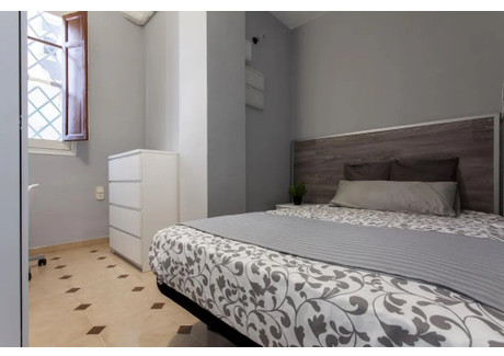 Mieszkanie do wynajęcia - Carrer de Císcar Valencia, Hiszpania, 175 m², 365 USD (1524 PLN), NET-90213840