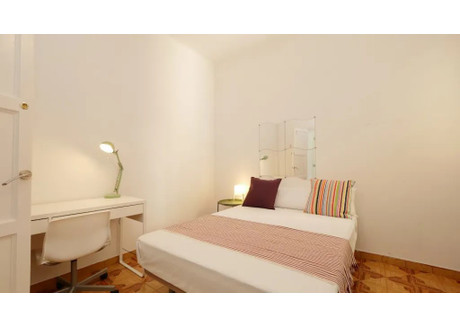 Mieszkanie do wynajęcia - Carrer Gran de Gràcia Barcelona, Hiszpania, 127 m², 879 USD (3385 PLN), NET-90213878