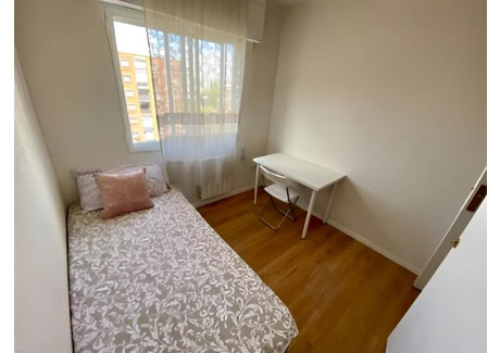 Mieszkanie do wynajęcia - Avenida de Monforte de Lemos Madrid, Hiszpania, 100 m², 623 USD (2556 PLN), NET-90225061