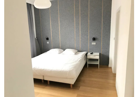 Mieszkanie do wynajęcia - Quai au Foin Brussels, Belgia, 40 m², 879 USD (3436 PLN), NET-90225106