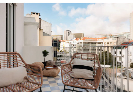 Mieszkanie do wynajęcia - Rua Almirante Barroso Lisbon, Portugalia, 98 m², 6064 USD (25 350 PLN), NET-90226470