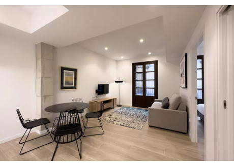 Mieszkanie do wynajęcia - Carrer de Sant Pere Més Baix Barcelona, Hiszpania, 85 m², 3880 USD (14 901 PLN), NET-90227177