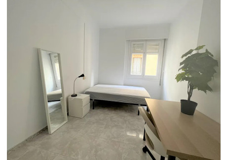 Mieszkanie do wynajęcia - Carrer de Muntaner Barcelona, Hiszpania, 400 m², 722 USD (2996 PLN), NET-90227687