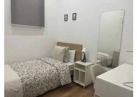 Mieszkanie do wynajęcia - Carrer de la Cera Barcelona, Hiszpania, 100 m², 796 USD (3081 PLN), NET-90227705