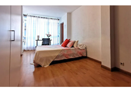 Mieszkanie do wynajęcia - Calle de Francisco Silvela Madrid, Hiszpania, 200 m², 625 USD (2557 PLN), NET-90227926