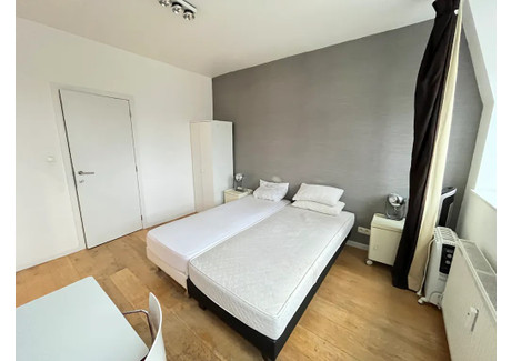 Mieszkanie do wynajęcia - Rue des Commerçants Brussels, Belgia, 30 m², 802 USD (3135 PLN), NET-90228443