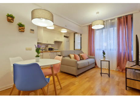 Mieszkanie do wynajęcia - Calle del Roble Madrid, Hiszpania, 40 m², 2989 USD (11 479 PLN), NET-90229181