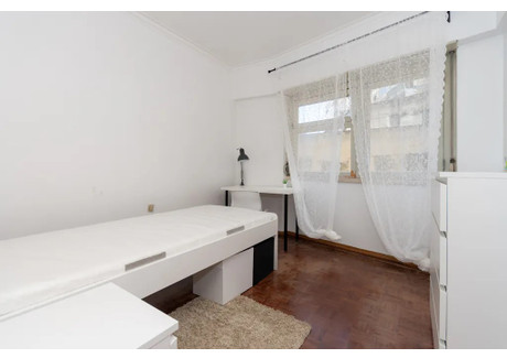 Mieszkanie do wynajęcia - Rua Padre António Vieira Odivelas, Portugalia, 80 m², 466 USD (1933 PLN), NET-90229674