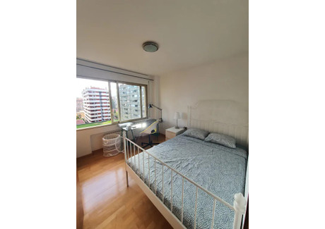 Mieszkanie do wynajęcia - Carrer d'Arístides Maillol Barcelona, Hiszpania, 120 m², 668 USD (2584 PLN), NET-90229676