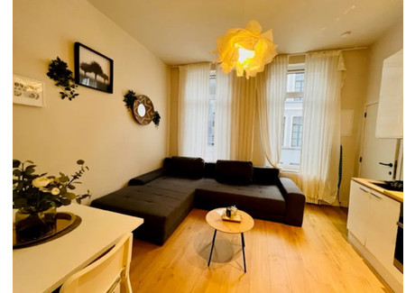 Mieszkanie do wynajęcia - Rue Souveraine Ixelles, Belgia, 50 m², 1351 USD (5538 PLN), NET-90229812