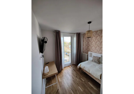 Mieszkanie do wynajęcia - Rue du 10 Juillet Vitry-Sur-Seine, Francja, 66 m², 865 USD (3537 PLN), NET-90220853