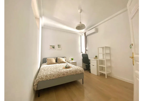 Mieszkanie do wynajęcia - Calle de Toledo Madrid, Hiszpania, 175 m², 546 USD (2188 PLN), NET-90222636