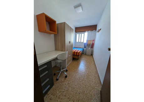 Mieszkanie do wynajęcia - Carrer Doctor Álvaro López Valencia, Hiszpania, 120 m², 388 USD (1488 PLN), NET-90223199