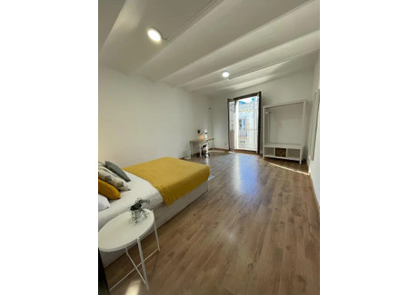 Mieszkanie do wynajęcia - Carrer Nou de la Rambla Barcelona, Hiszpania, 77 m², 752 USD (3074 PLN), NET-90234262