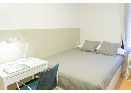 Mieszkanie do wynajęcia - Carrer de Casanova Barcelona, Hiszpania, 160 m², 1058 USD (4168 PLN), NET-90234784