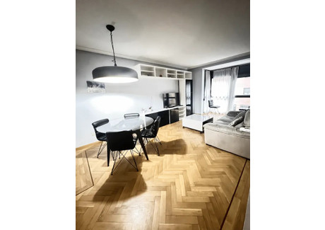 Mieszkanie do wynajęcia - Calle de Julián Rabanedo Madrid, Hiszpania, 70 m², 2595 USD (9963 PLN), NET-90234811