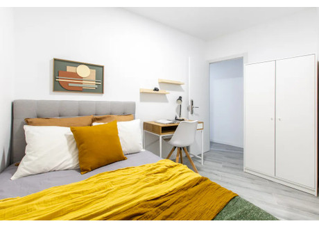 Mieszkanie do wynajęcia - Calle de Tetuán Madrid, Hiszpania, 160 m², 713 USD (2808 PLN), NET-90234920