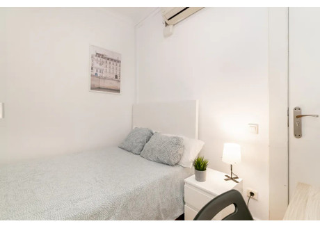 Mieszkanie do wynajęcia - Carrer de Balmes Barcelona, Hiszpania, 250 m², 758 USD (3046 PLN), NET-90235137