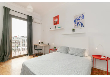 Mieszkanie do wynajęcia - Carrer de Balmes Barcelona, Hiszpania, 250 m², 712 USD (2953 PLN), NET-90235604