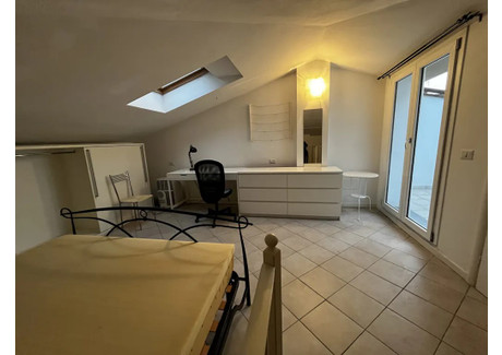 Mieszkanie do wynajęcia - Via Reginaldo Giuliani Florence, Włochy, 60 m², 2414 USD (9438 PLN), NET-90235913