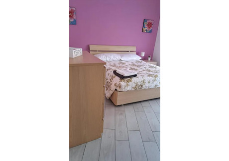 Mieszkanie do wynajęcia - Via delle Pernici Rome, Włochy, 70 m², 1325 USD (5499 PLN), NET-90236058